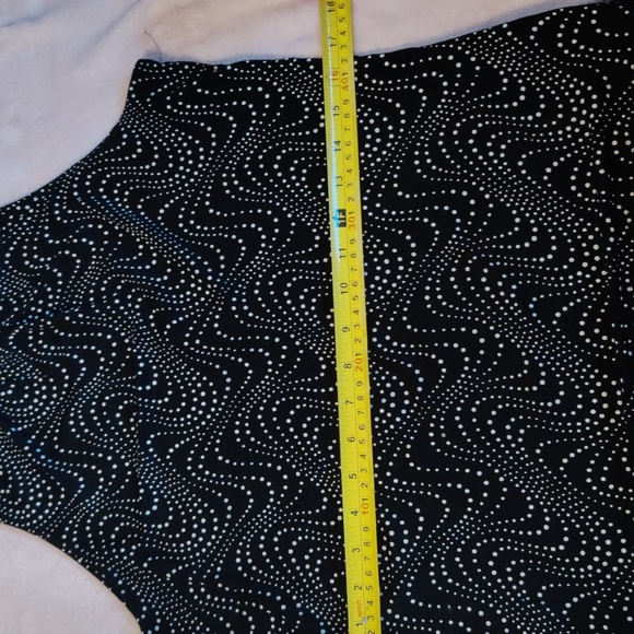 Women's shirts - Picture 3 of 5